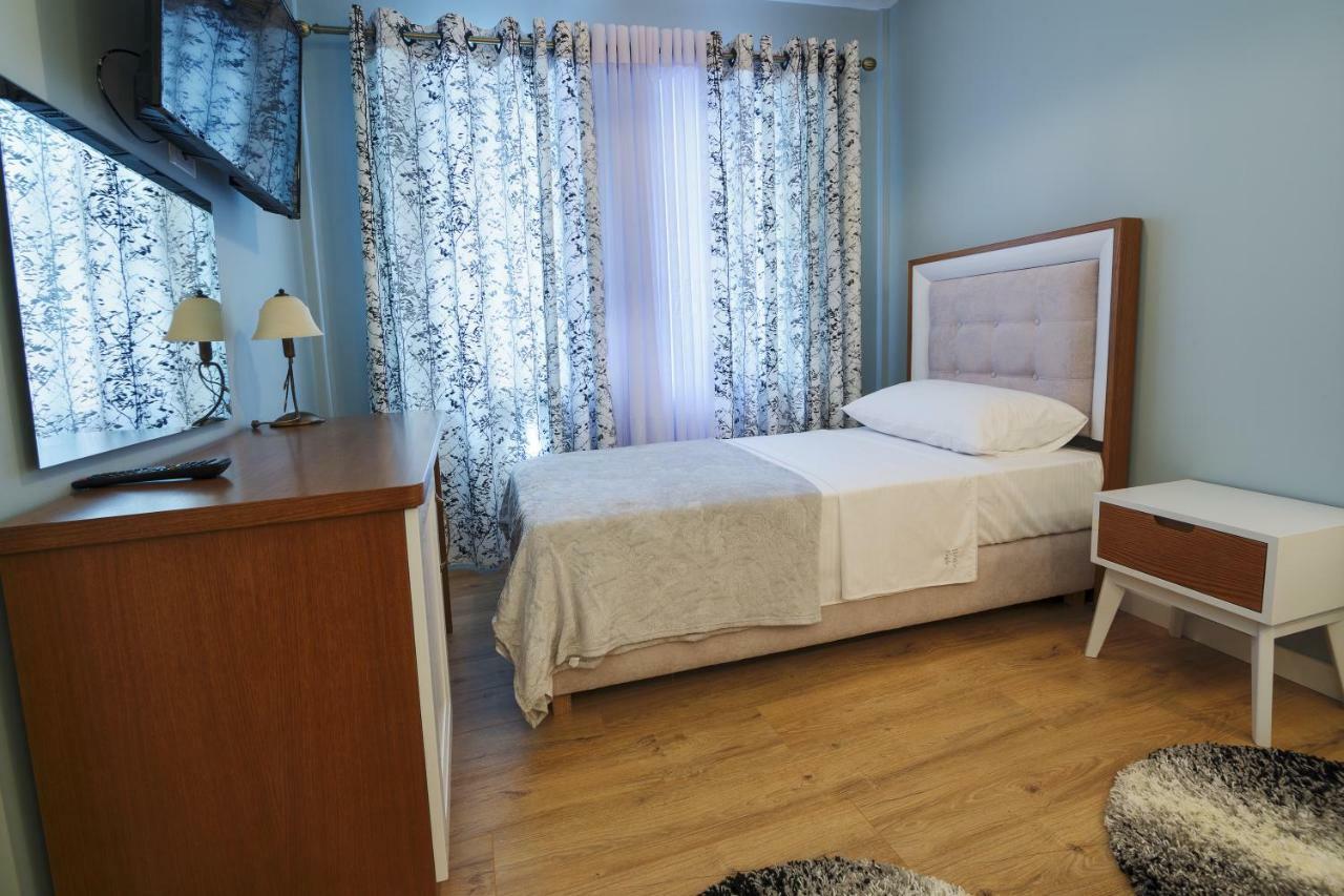 Bed and Breakfast Eagles Philadelphia à Korce Extérieur photo