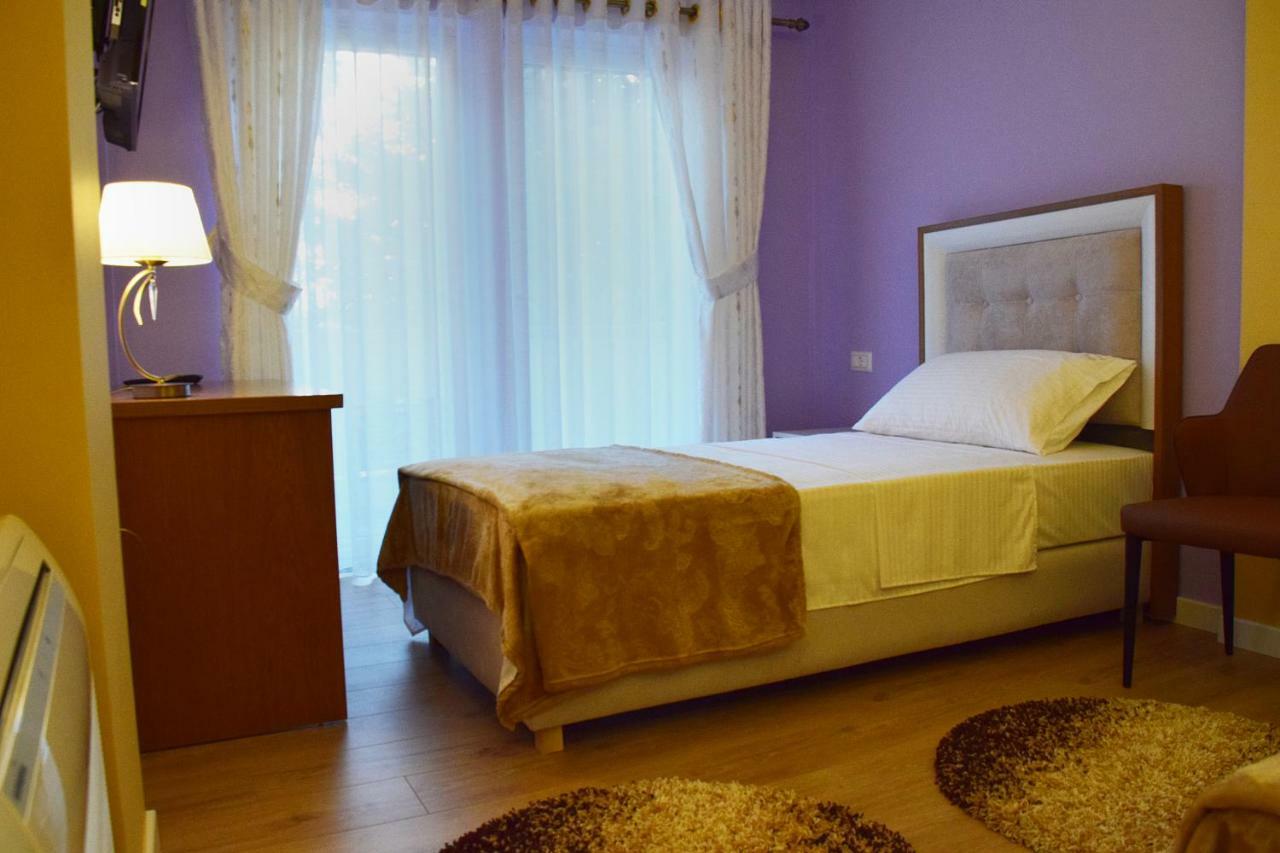 Bed and Breakfast Eagles Philadelphia à Korce Extérieur photo