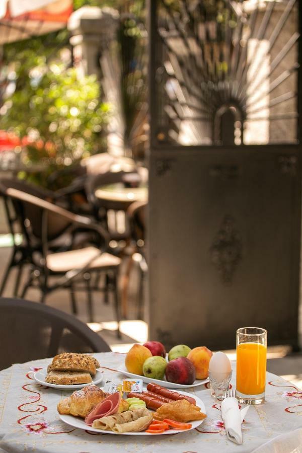 Bed and Breakfast Eagles Philadelphia à Korce Extérieur photo